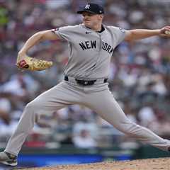 Brent Headrick delivers ‘electric’ performance to help Yankees escape tight spot