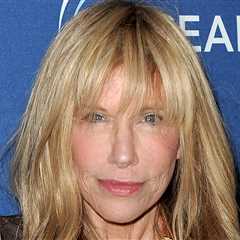 Carly Simon Reveals Parkinson's Disease, Cancer Diagnoses