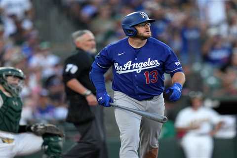 Eric Karros rooting for Max Muncy to break his LA-era Dodgers home run records