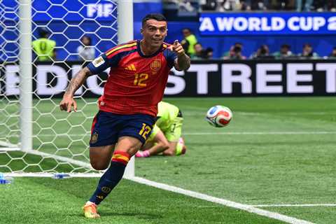 Spain finally wakes up to roll past Austria and into World Cup Round of 16
