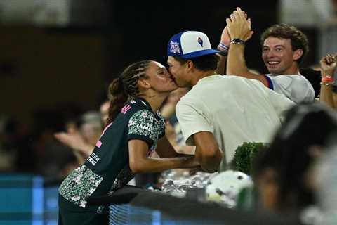 Trinity Rodman runs to Ben Shelton for ‘bittersweet’ kiss after scoring winner in NWSL return