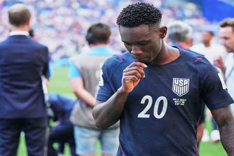 Folarin Balogun goes out with a whimper for USMNT in World Cup loss after red card controversy