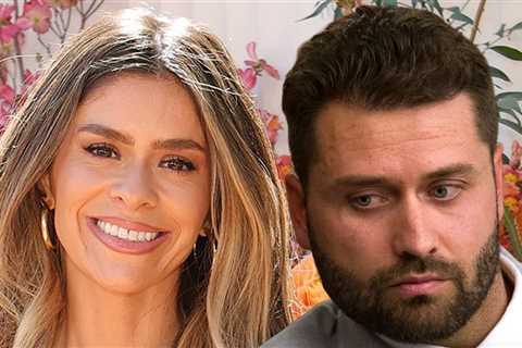 Taylor Frankie Paul Boasted She Was a 'Full-Blown MILF' in Texts to Ex Dakota Mortensen