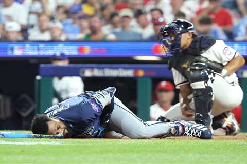 Junior Caminero exits All-Star Game after getting hit on hand in scary scene