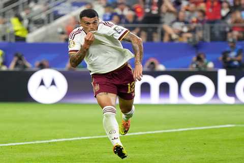 Spain dominates France in shutout win to reach first World Cup final since 2010