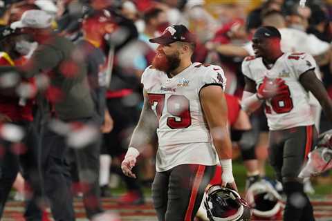 Buccaneers Super Bowl champion Pat O’Connor retires at 32