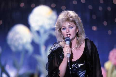 Bonnie Tyler Fans Invited to Line the Streets in Wales for Final Farewell