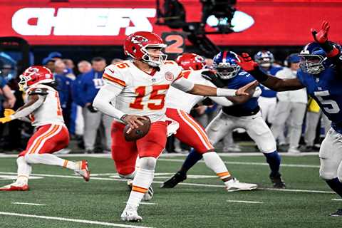 NFL training camp storylines: Patrick Mahomes injury update, Aaron Rodgers’ farewell tour and..