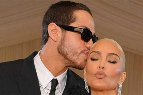 19 Celebrity Relationships With 10+ Year Age Gaps That Completely Fell Apart