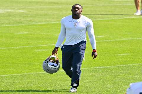 A.J. Brown called out by Mike Vrabel on first day of Patriots training camp