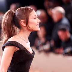 Ariana Grande Reacts to ‘Petal’ Debuting at No. 1 on Billboard 200