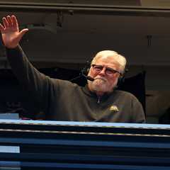 Giants’ Mike Krukow retirement tribute leaves Oracle Park full of tears