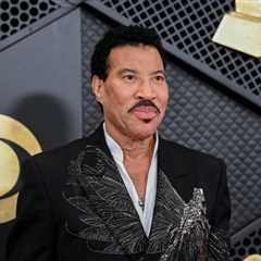 ‘Damn Unk!’ Chris Brown Reacts After Lionel Richie Roasts Him During Concert