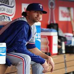Jacob deGrom exits after two innings due to triceps discomfort in major Rangers injury concern