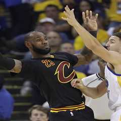 Warriors legend gives LeBron James ultimate flowers: ‘He has no weakness’