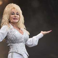President Trump Orders U.S. Flags Lowered to Half-Staff for 1 Week to Mourn Dolly Parton: ‘The..