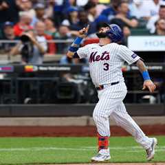 Red Sox signing ex-Mets veteran Tomas Nido to minor league contract