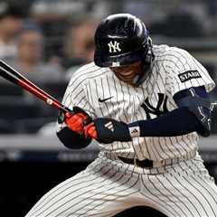 Yankees rookie George Lombard Jr. exits game with right knee injury
