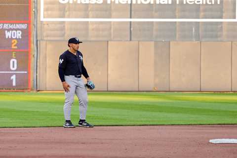 Yankees sticking to status quo at shortstop — for now — after deadline with George Lombard Jr...