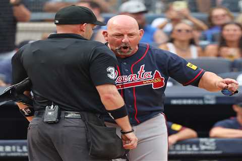 Braves manager Walt Weiss gets ejected in heated scene after Yankees score on balk