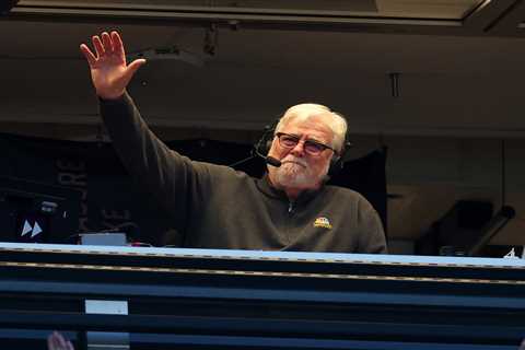 Giants’ Mike Krukow retirement tribute leaves Oracle Park full of tears