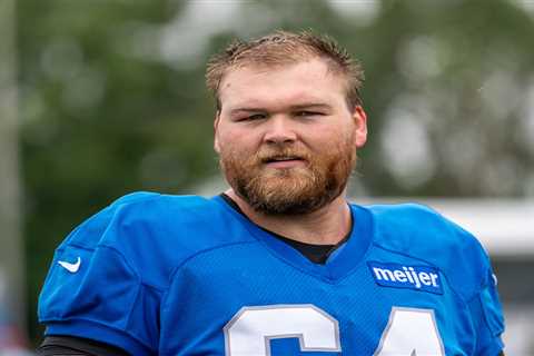 Cad Mays, Lions’ new $25 million center, suffers significant injury in early blow