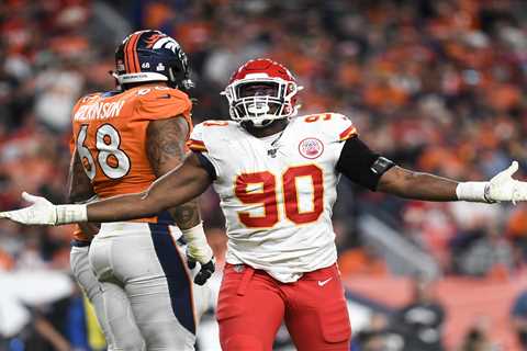 Chiefs bring back Emmanuel Ogbah after he helped start team’s dynasty