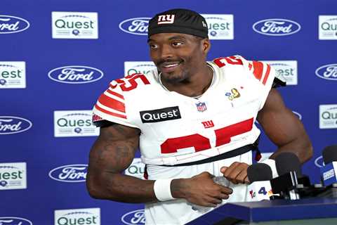The somewhat awkward position battle unfolding at Giants camp: ‘On each other’s ass’
