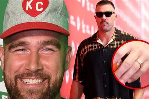 Travis Kelce Shows Off Wedding Band at First Chiefs Preseason Game