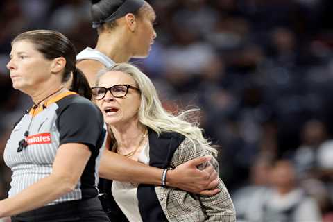 Aces coach Becky Hammon blows up at refs after getting ejected in fiery WNBA scene