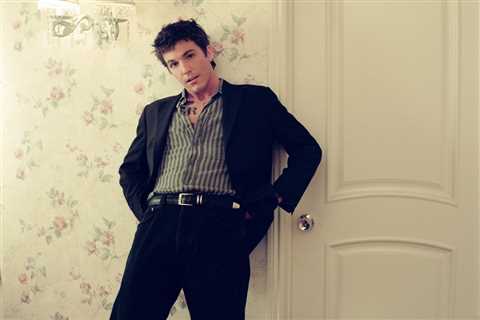 Role Model’s ‘Chuck Timely & The Hourglass’ Makes Top 10 Debut on 6 Billboard Album Charts
