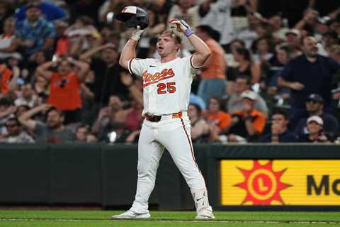 Chris Bassitt rips MLB for being cheap after Pete Alonso foul ball controversy