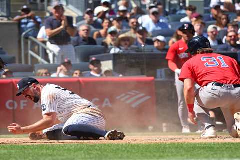 Sloppy Yankees suffer ugly loss to Red Sox in doubleheader matinee