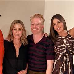 ‘Modern Family’ Cast Reunites in Series of Sweet Photos