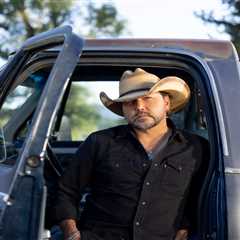 Jason Aldean Guarantees Ronnie Milsap Won’t Be Forgotten ‘Anytime Soon’ With New Song: ‘I Knew..
