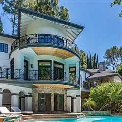 Selena Gomez Sells Posh L.A. Pad for $5.4 Million