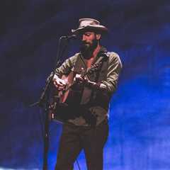 Ray LaMontagne Is ‘Doing Well’ After On-Stage Collapse In Nashville