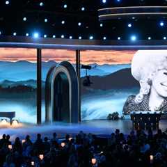 Dolly Parton Remembered by Reba McEntire & Sally Field on 2026 Emmys: ‘I Never Stopped Loving Her’