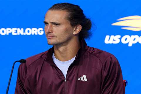 Alexander Zverev’s girlfriend Sophia Thomalla stuns in baby blue beach outfit before US Open