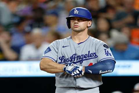 Dodgers fan favorite — who was recently DFA’d — remains with organization