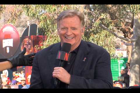 Roger Goodell wears wild kangaroo coat in bizarre NFL Australia pregame scene