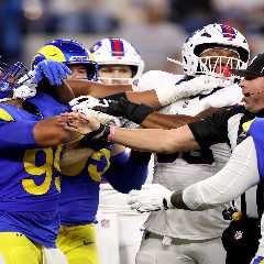Aaron Donald nearly loses his cool in wild helmet-grabbing scuffle with Bills lineman