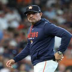 Mariners interviewing Joe Espada with his Astros future in limbo