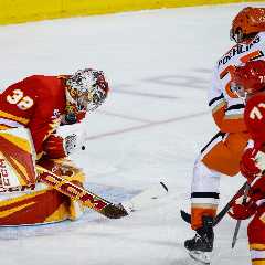 Injured Ducks veteran paves way for Roger McQueen NHL debut